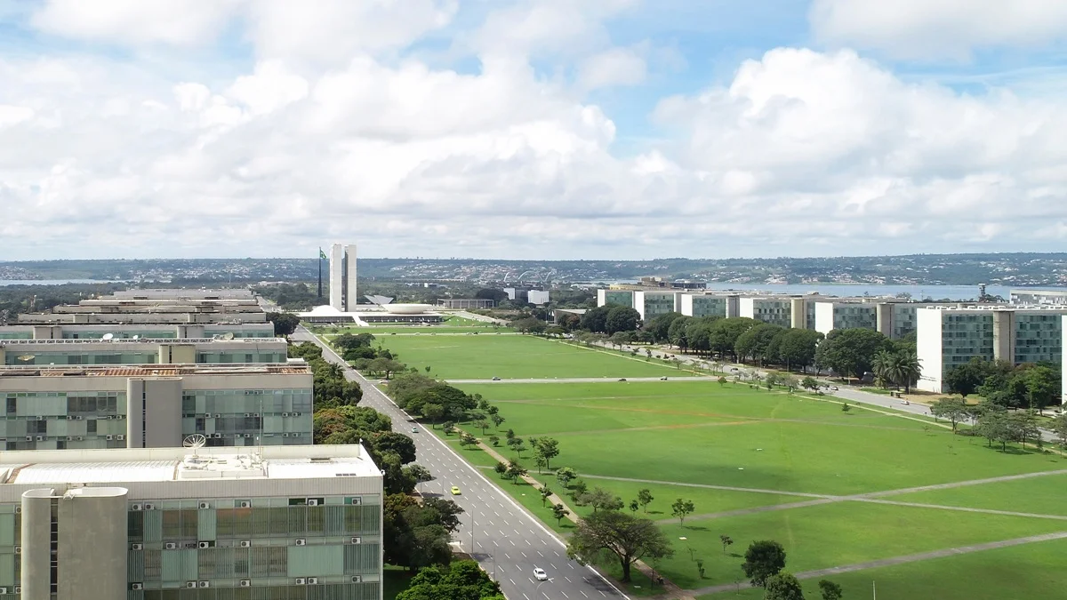 Programe-se: veja o que vai funcionar no DF neste domingo de Eleições