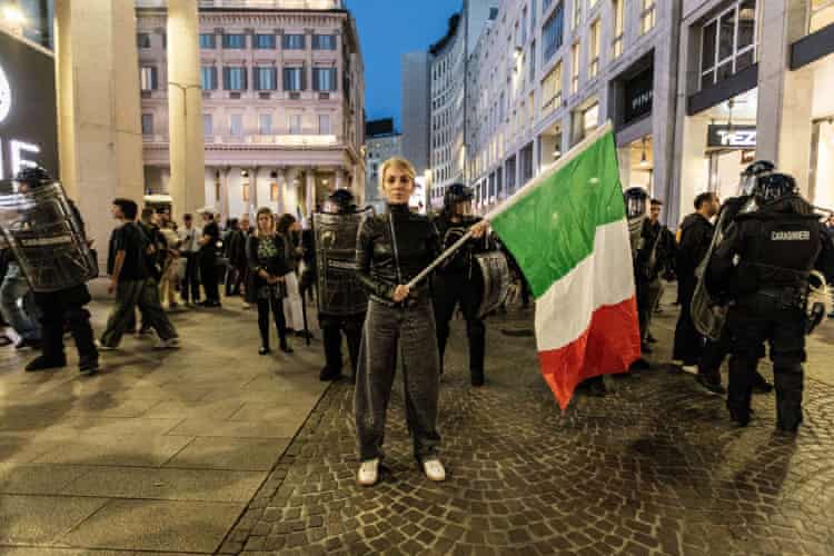 De Paris a Milão: protestos estudantis na Europa – em fotos