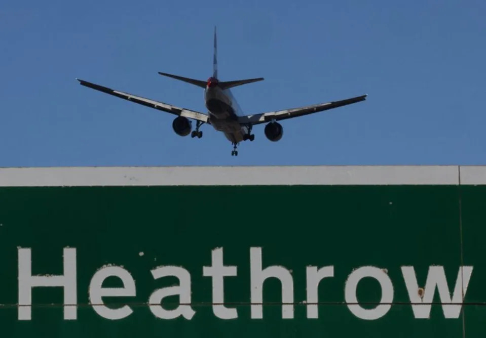 A passenger plane makes its landing approach to Heathrow Airport in London, Britain, September 9, 2026. REUTERS/Toby Melville · Reuters