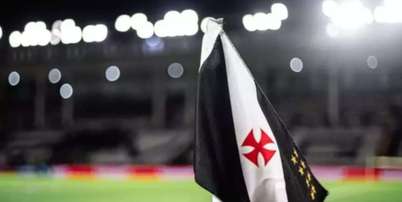Foto: Bandeirinha de escanteio do Vasco ( Divulga&ccedil;&atilde;o/Vasco) / ( Divulga&ccedil;&atilde;o/Vasco)