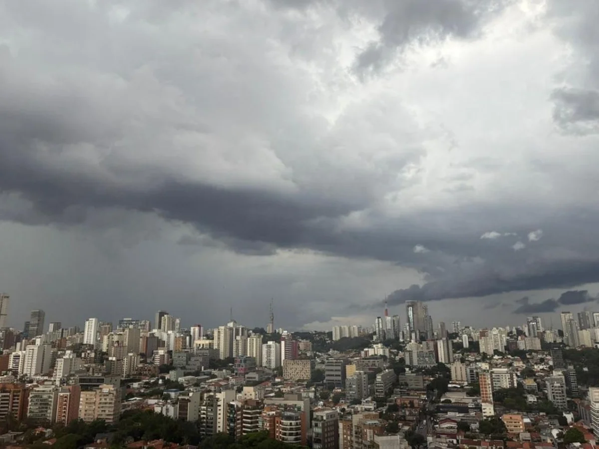 Clima: ciclone extratropical coloca Sul e Sudeste em alerta para temporais