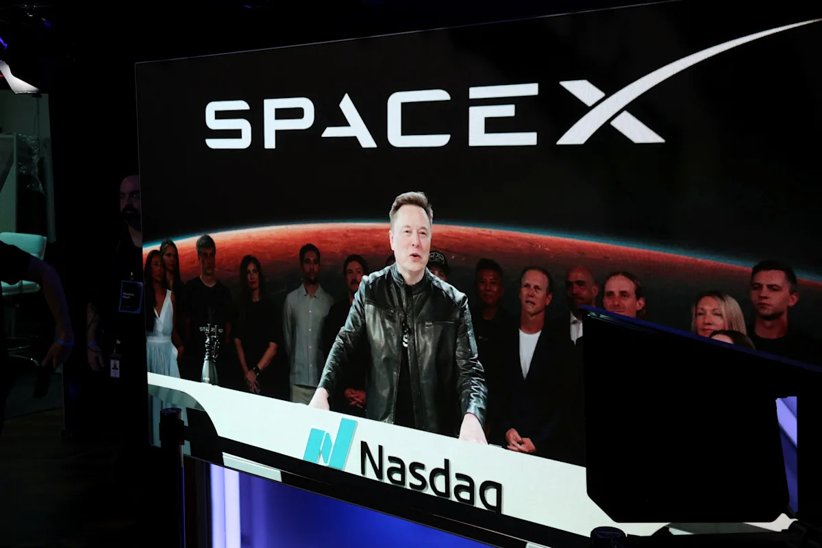 O que uma fusão entre a Tesla e a SpaceX poderia render? A Ark Invest de Cathie Wood tem uma resposta de US$ 2,7 trilhões.