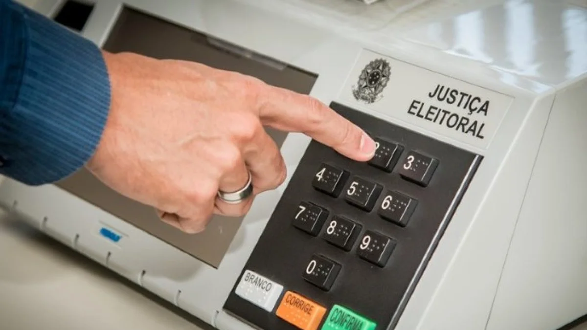 PL e aliados elegem 10 governadores; nove perdem e seis vão ao 2º turno