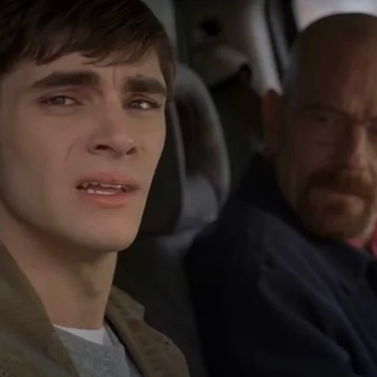 Bryan Cranston lamenta morte de RJ Mitte, de ‘Breaking Bad’: ‘Estou em profundo desespero’