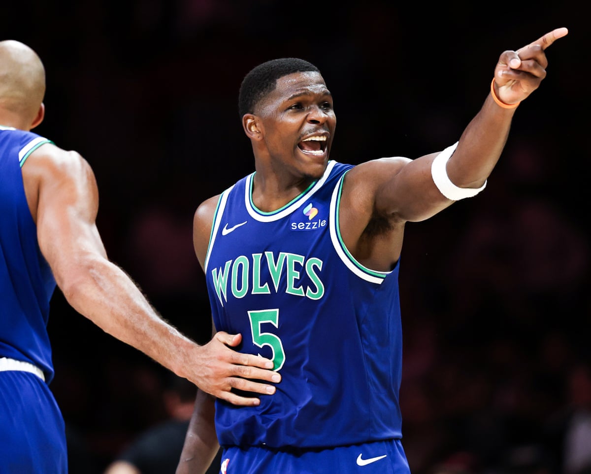 Anthony Edwards marca 45 pontos enquanto os Timberwolves estragam a estreia de Giannis Antetokounmpo com o Heat