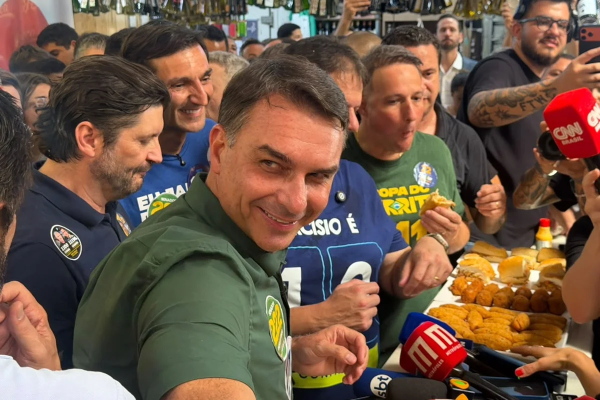Flávio Bolsonaro - Metrópoles