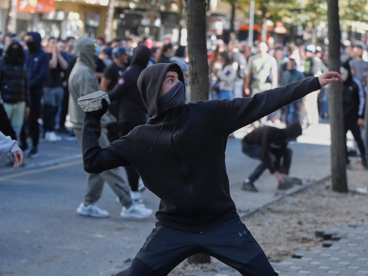De Paris a Milão: protestos estudantis na Europa – em fotos