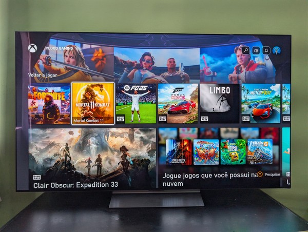 Como limpar a tela da TV? 7 dicas para remover marcas sem danificar o painel