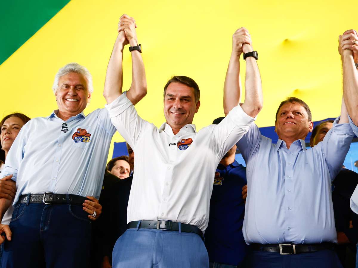 Flávio fala em mudança na Constituição com maioria no Congresso
