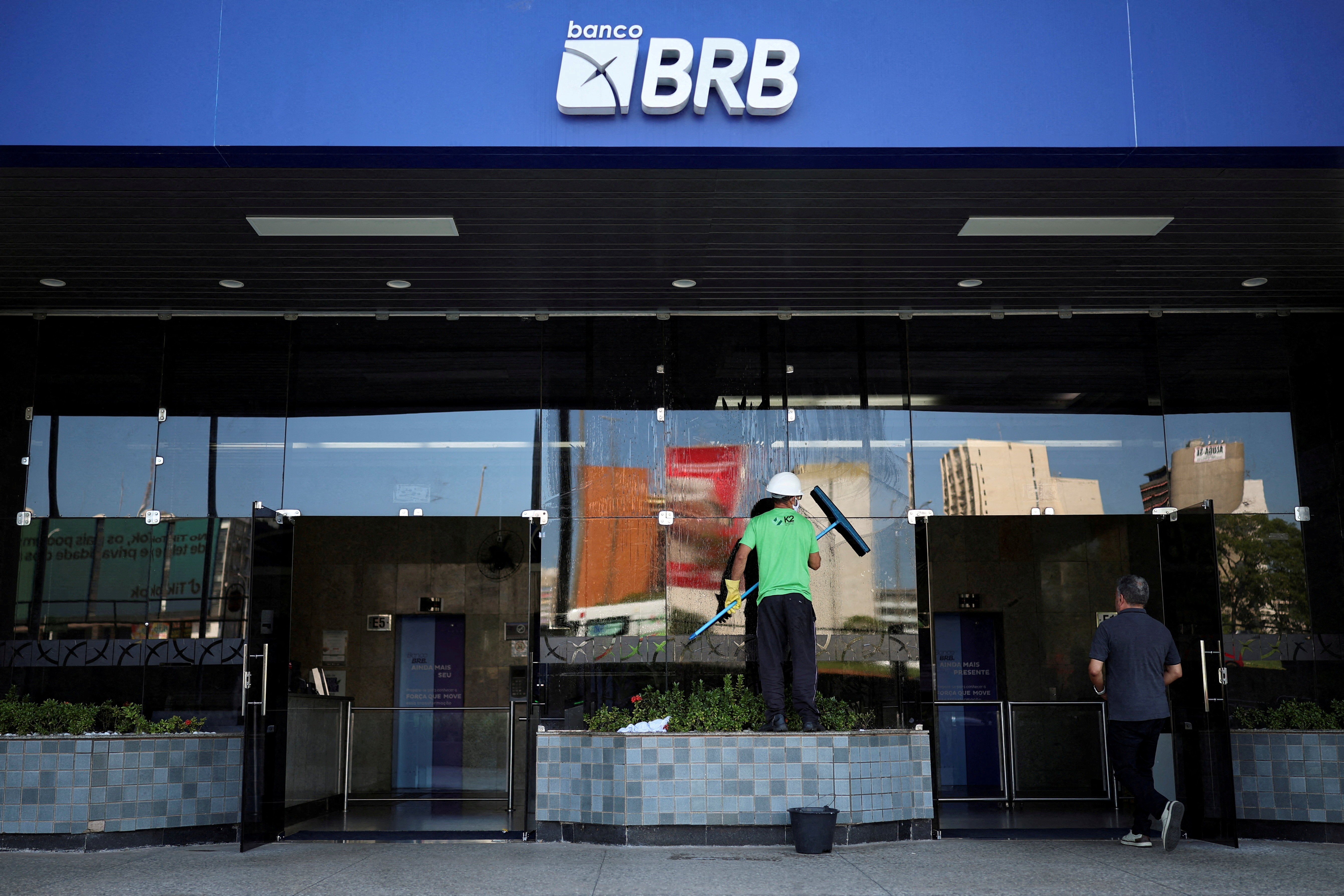 DF reelege 80% da bancada na Câmara Legislativa que aprovou compra do Master pelo BRB