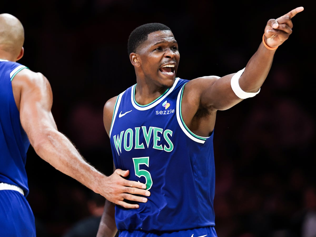 Anthony Edwards marca 45 pontos enquanto os Timberwolves estragam a estreia de Giannis Antetokounmpo com o Heat