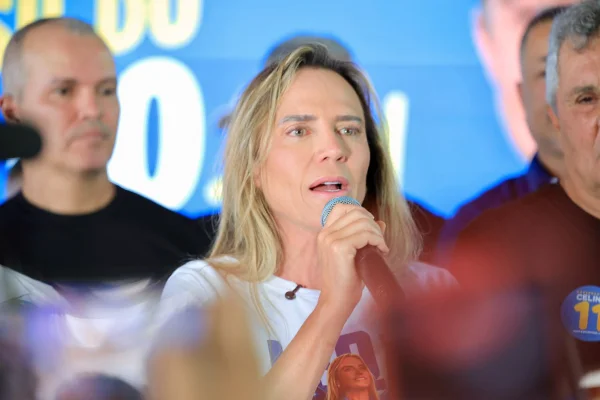 Celina anuncia Natal e Ano-Novo no DF com apoio da iniciativa privada