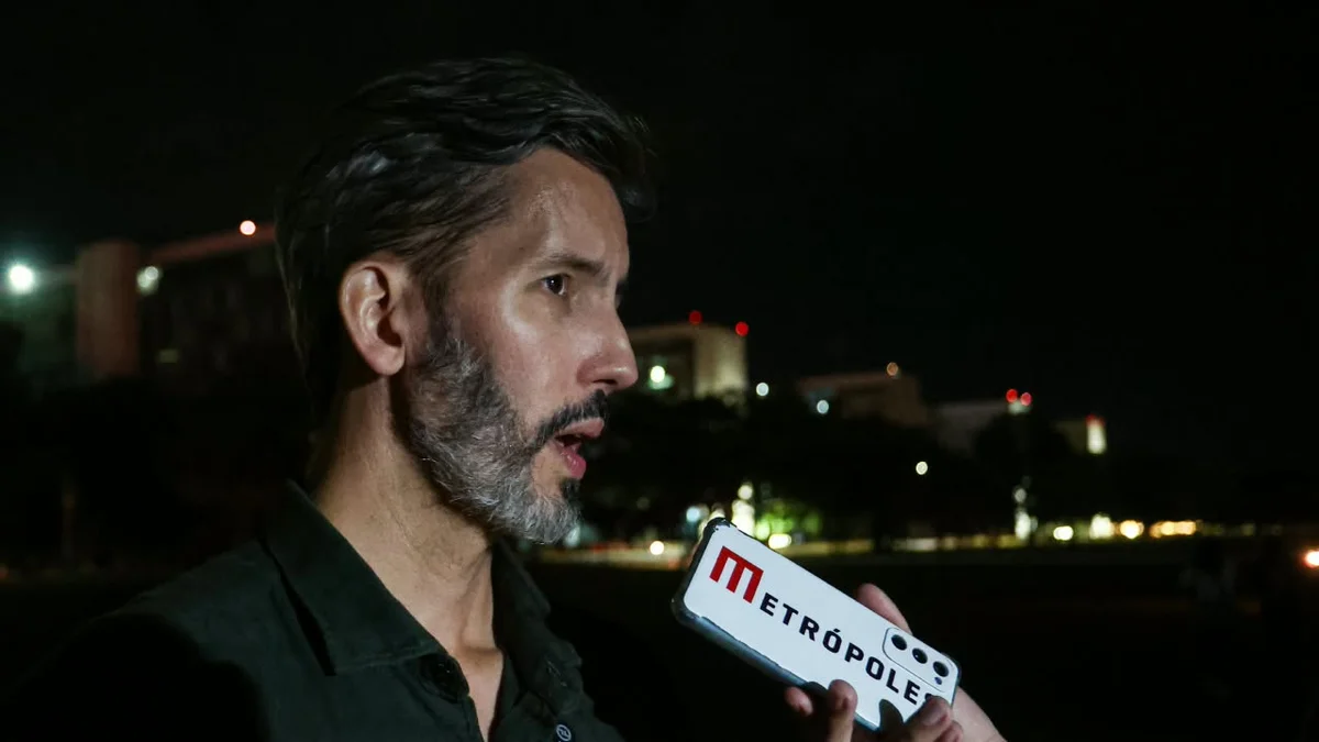 Grass fala em "decretar emergência na Saúde do DF" e nomear enfermeiros