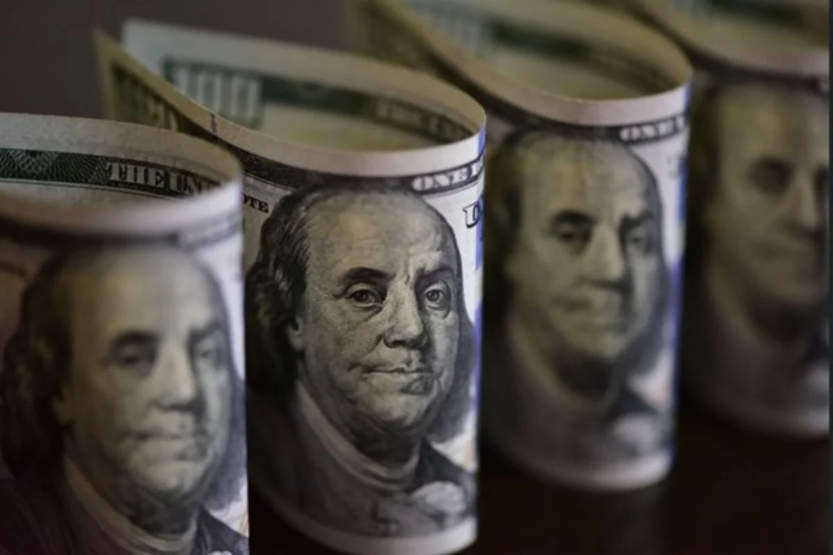 Bolsa tem R$ 10 bilhões em investimento de fora após Flávio vencer 1º turno