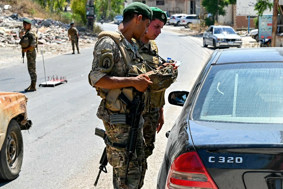 O Hezbollah exerce força nas ruas enquanto crescem as dúvidas sobre a resposta do Estado libanês