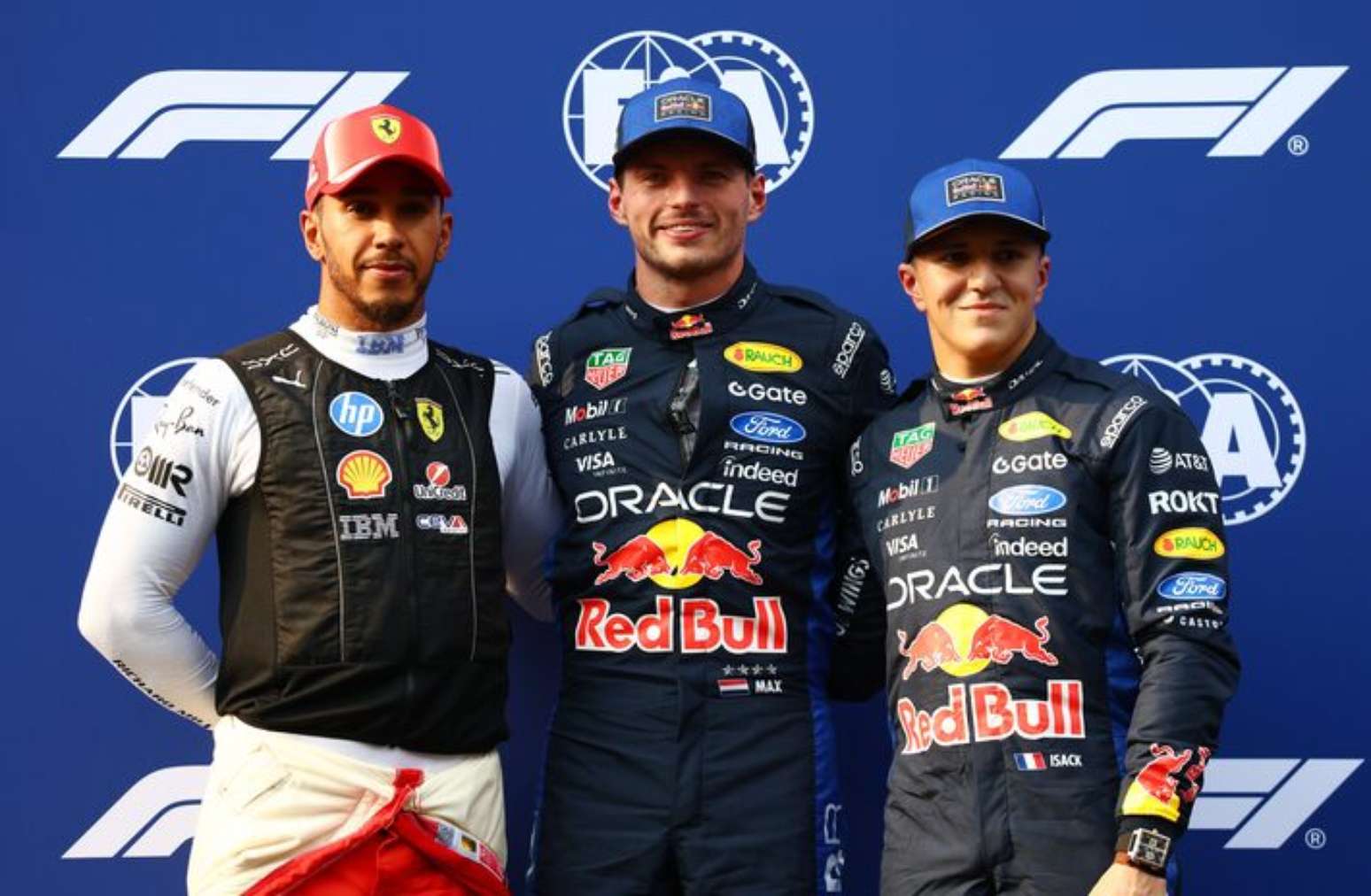 Verstappen, Hamilton e Hadjar marcaram os melhores tempos.