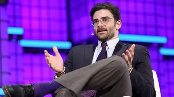 Hasan Piker defende o uso de termos incendiários como 'inbred' ou 'Zionist pig' contra adversários